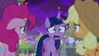 Twilight Sparkle "what is going on?!" S9E17