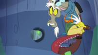 Discord pulls his tail away from closing wall S6E25