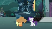 Thank goodness neither of them gets an acting cutie mark on the spot.