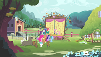 The Ponytones at Fluttershy's cottage S4E14