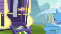 Trixie breaks door knob and falls backward S8E19