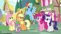 Twilight's friends offer her company S4E25