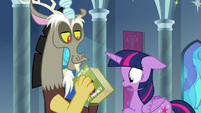 Discord closes book in Twilight's face S9E1