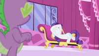 Rarity covers her eyes S4E23