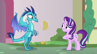 Starlight Glimmer points at her cutie mark S7E15