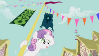 Sweetie Belle pole swinging 1 S2E17