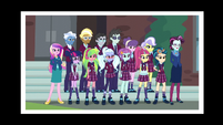 ...and the Shadowbolts! (Notice that Sci-Twi's the only one trying to smile.)