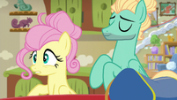 Zephyr gives Fluttershy a new mane style S6E11