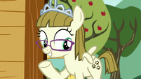 Zipporwhill pointing at her cutie mark S7E6