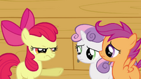 Apple Bloom pointing at Sweetie Belle and Scootaloo S3E04