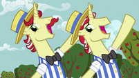 Flim and Flam sure love to sing.