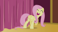 Fluttershy singing behind the curtain S4E14