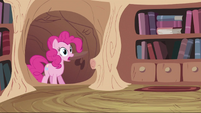 Pinkie Pie enters Twilight's home S2E20