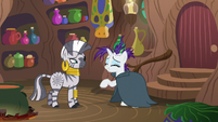 Rarity "oh, thank goodness!" S7E19