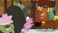 Rutherford shocked by all of Pinkie Pie's letters S7E11