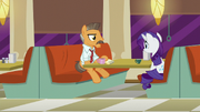 Buried Lede sits with Rarity "ya successfully opened a shop in Manehattan" S6E9.png