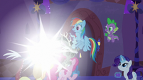 Discord morphing before the ponies S9E17