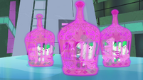 Henchponies in Rarity's cages S4E06