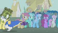 Rarity running away with Golden Harvest in background S1E6