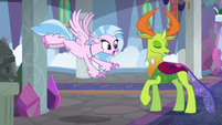 Silverstream chasing after Ocellus S8E1