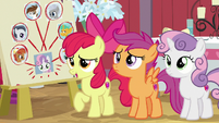 Apple Bloom asks what's going on S8E10