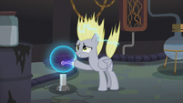 Derpy touching a plasma ball in Dr. Hooves' lab S5E9