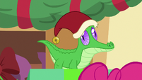 Gummy wearing a Santa hat MLPBGE