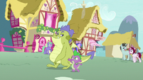 Spike and Sludge walking through town S8E24