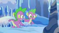Spike looks at his reflection again S6E16