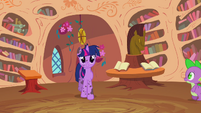 Twilight entering library S2E20