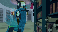 Cozy shows Chrysalis and Tirek what she found S9E17