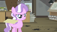 Diamond Tiara holding file 2 S2E23