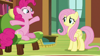 Pinkie Pie "shaped like a gigantic bundt cake" S7E5