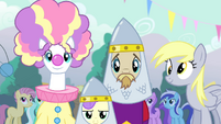 Ponies in costume S4E13