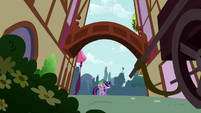 Ponyville deserted S1E9