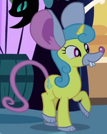 Lemon Hearts in mouse costume S02E04