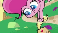 Pinkie Pie grabs Applejack's tail PLS1E11a.png (676 KB)