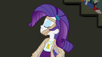 Rarity showing her band outfit EG2