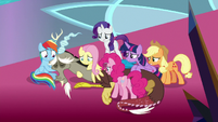 Mane Six concerned about Discord S9E2