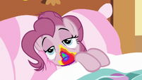 Pinkie Pie looking extremely ill S6E15
