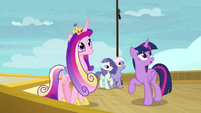 Twilight and Cadance hear another announcement S7E22