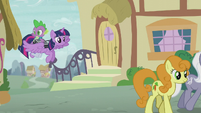 Twilight and Spike return to Ponyville S5E25