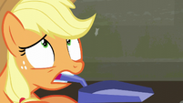 Applejack looks up S6E9