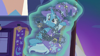 Chain-trapped Trixie floating over the stage S7E24