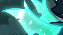 Close-up on Thorax's crystally wings S6E25