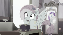 Kerfuffle surprised by Rarity's entrance MLPRR