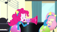 Pinkie Pie shouting -Sing!- SS4