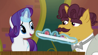 Rarity levitating food tray in front of Coriander S6E12