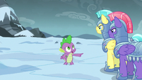 Spike commands group of guards to search east S6E16
