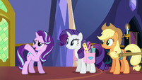 Starlight directs Rarity and AJ to library S6E21